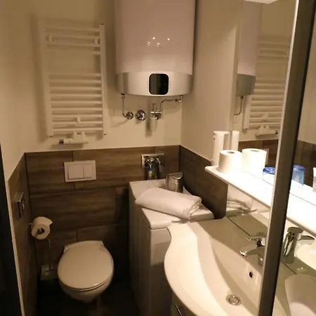 Petul An'ne 40 2* Bochum