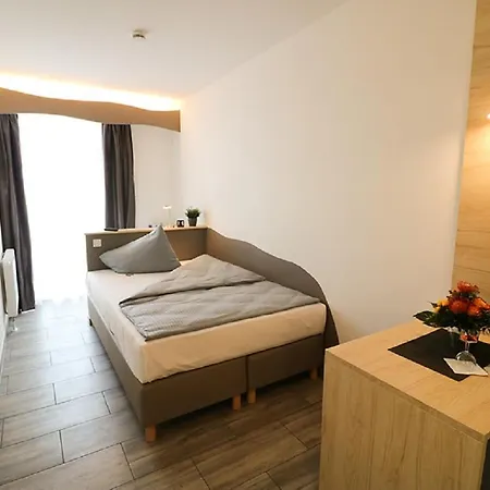 Petul An'ne 40 Hotel 2*